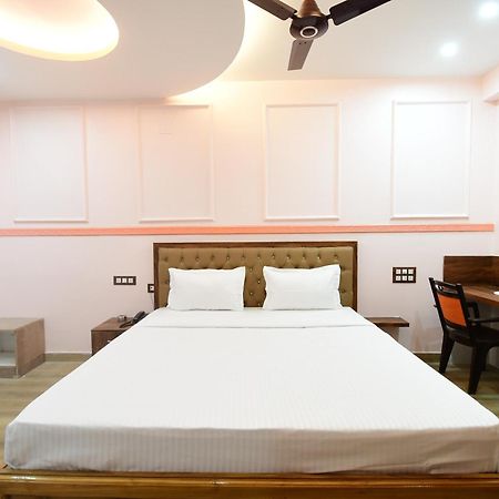 Hotel Sushree International Μπουμπάνεσβαρ Εξωτερικό φωτογραφία
