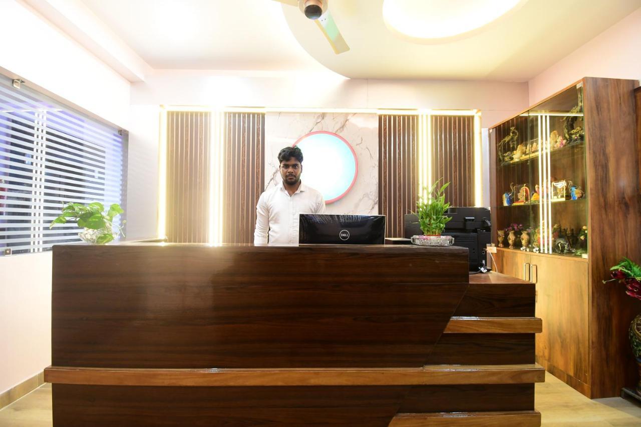 Hotel Sushree International Μπουμπάνεσβαρ Εξωτερικό φωτογραφία