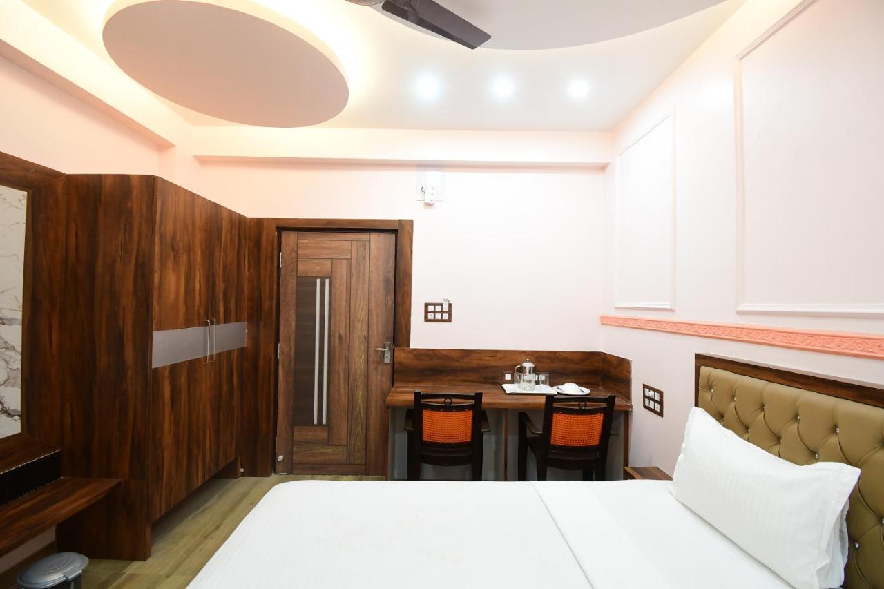 Hotel Sushree International Μπουμπάνεσβαρ Εξωτερικό φωτογραφία