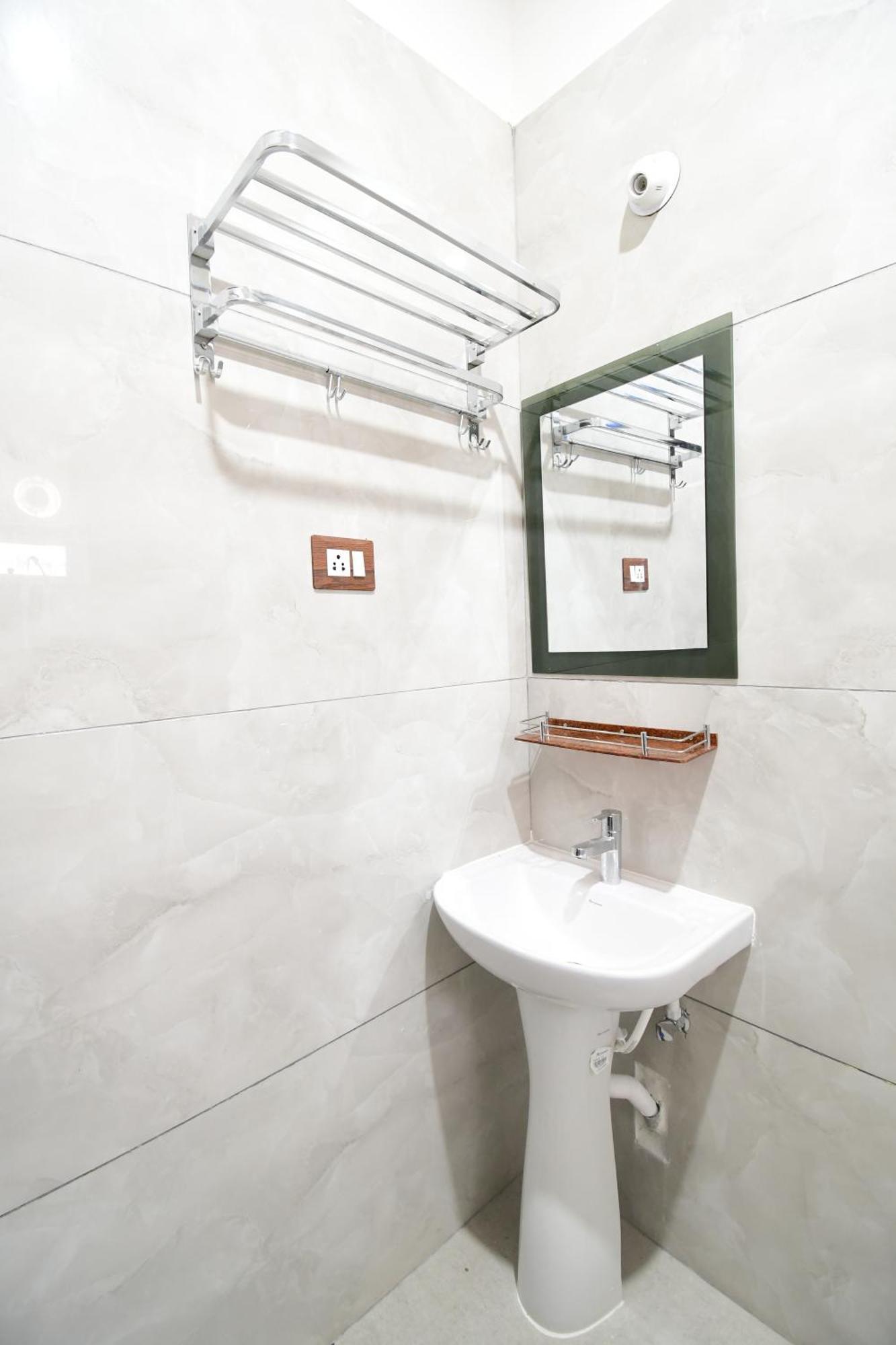 Hotel Sushree International Μπουμπάνεσβαρ Εξωτερικό φωτογραφία