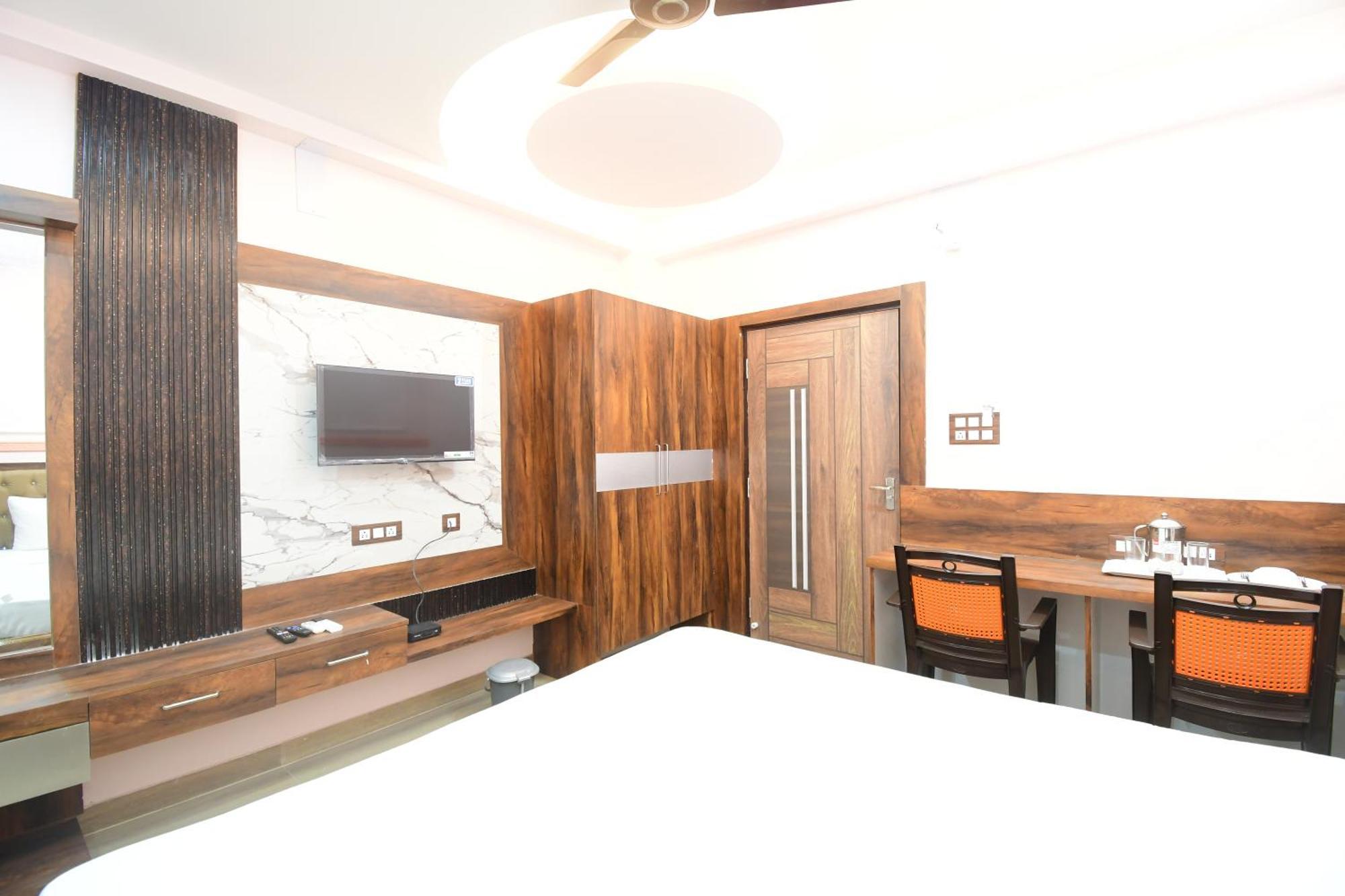 Hotel Sushree International Μπουμπάνεσβαρ Εξωτερικό φωτογραφία